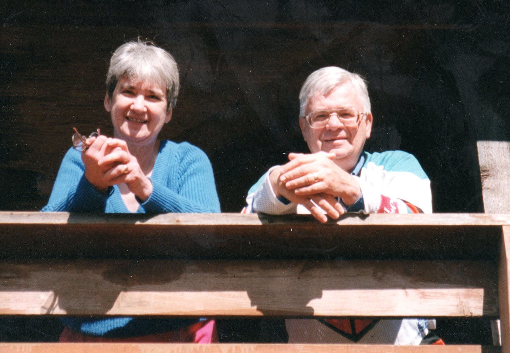 Dr David and Lee Stewart CAREs Founders 0003 01aeecbb