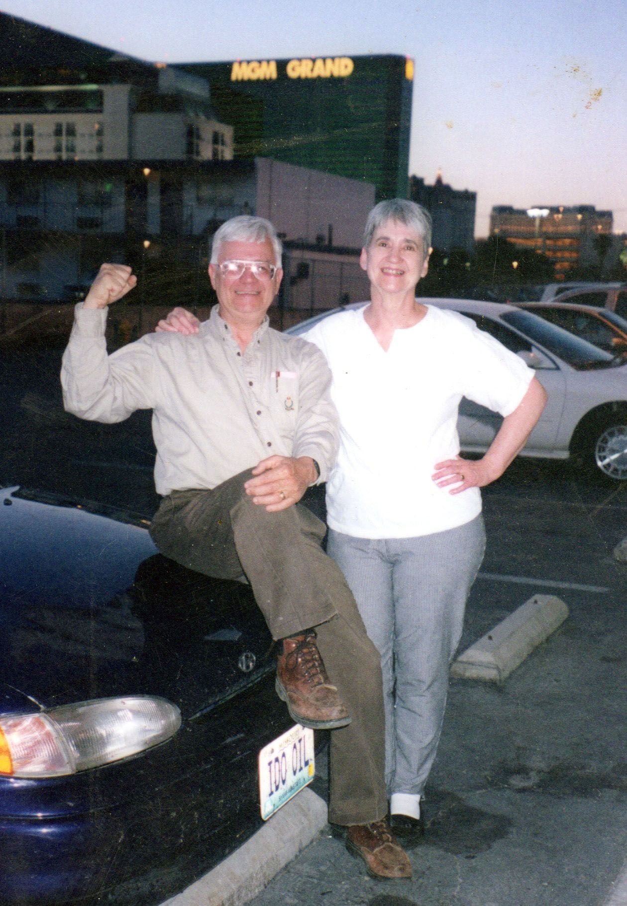 Dr David and Lee Stewart CAREs Founders 0001 4f2032e3